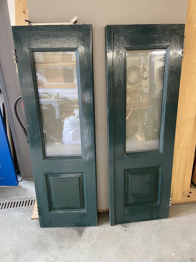  Bossing panelen en glas vervangen van dubbele openslaande deuren - Foto 2